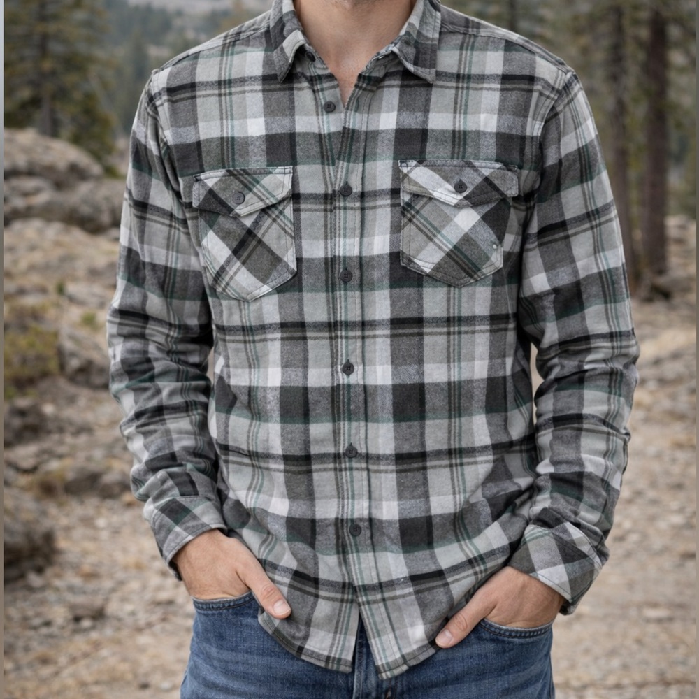 Hurley Mens Flannel Shirt Warm Soft Wash Gray White Green Plaid Mens Size Large